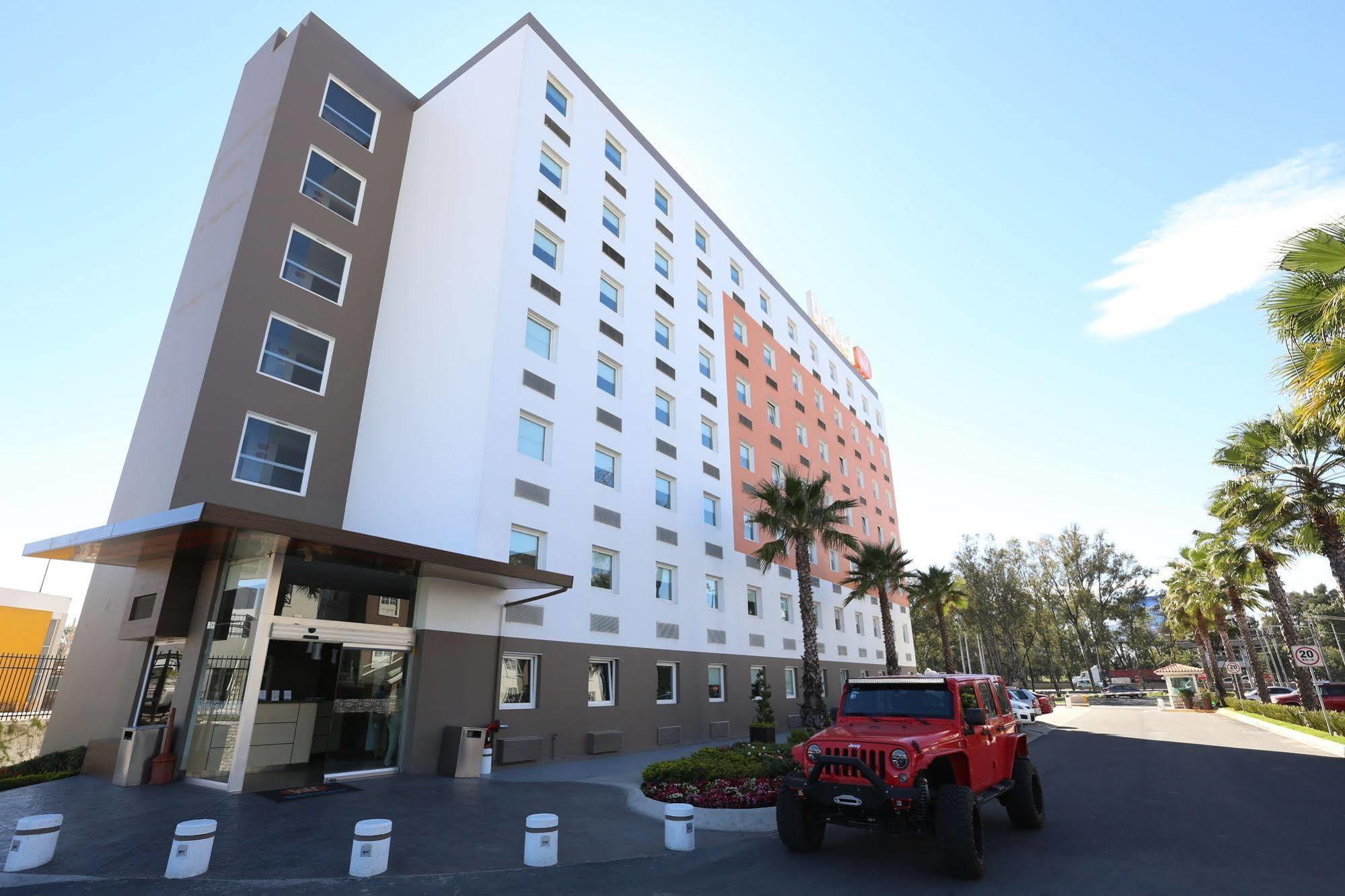 Hotel Hi! Zapopan Exterior photo
